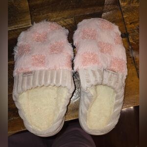 Cozy Pink Checkered Women's Slippers
